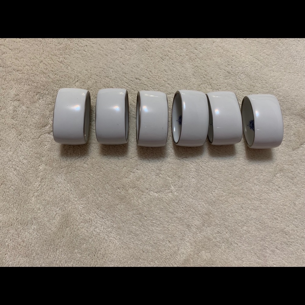 Weimar Porcelain napkin rings new